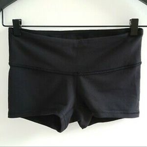 Lululemon Women's Shorts Black Size 4